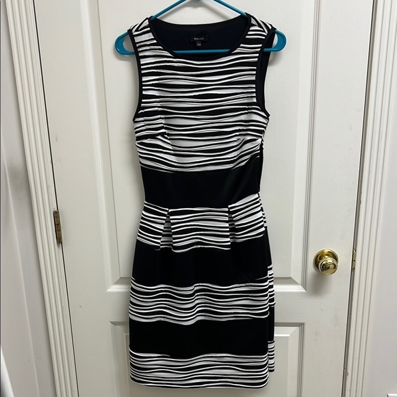 RW&Co Women's Black and White Striped Ruched Dress | Size XS - Picture 1 of 7